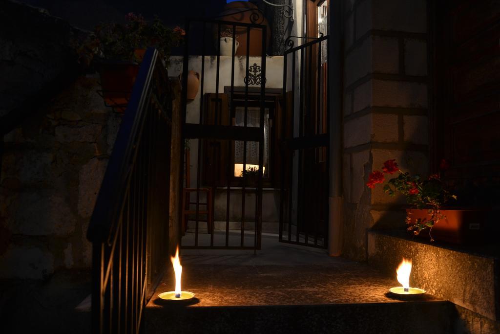 La Casa Del Pittore Di Petralia Petralia Soprana Zewnętrze zdjęcie