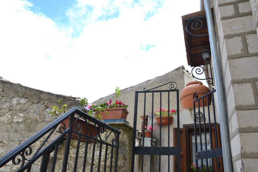 La Casa Del Pittore Di Petralia Petralia Soprana Zewnętrze zdjęcie